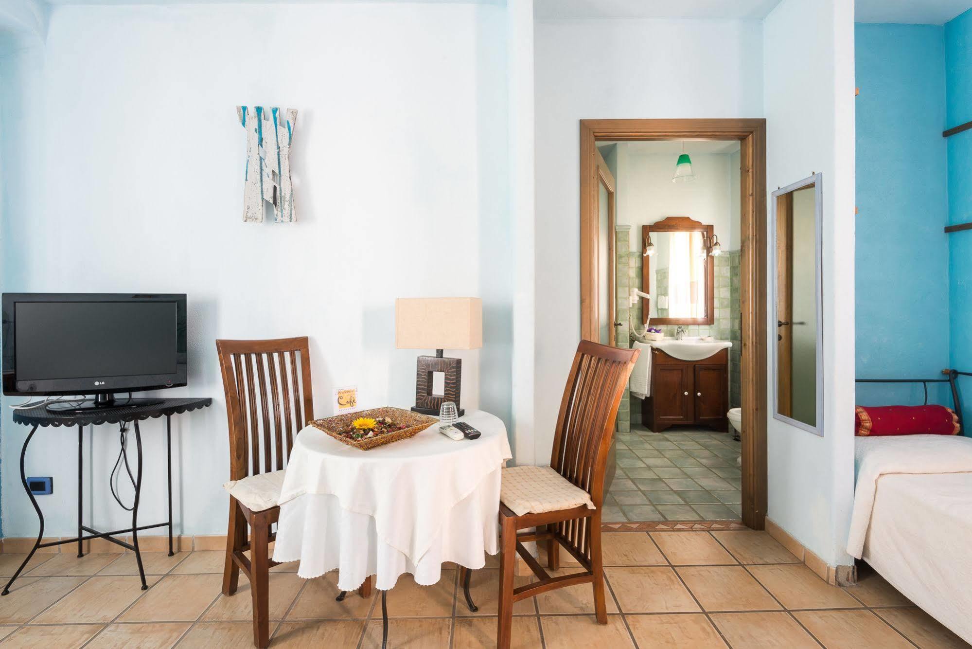 Hotel Madau